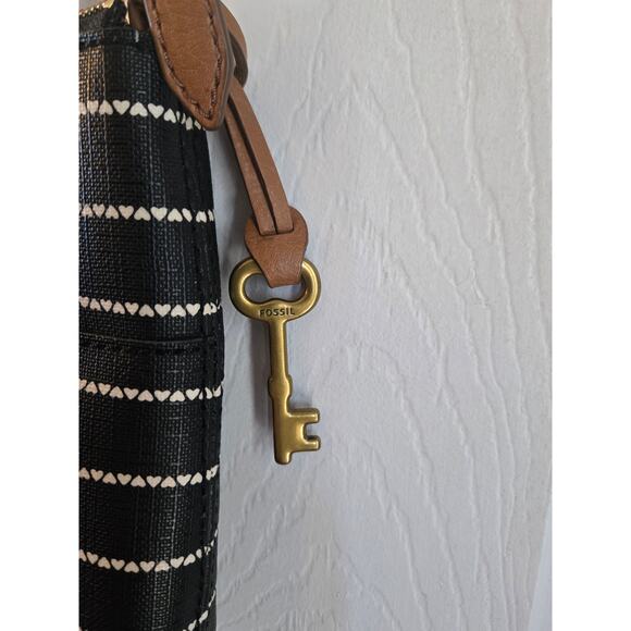 Fossil Devon Black White Striped Heart Crossbody Bag Key - Picture 4 of 13
